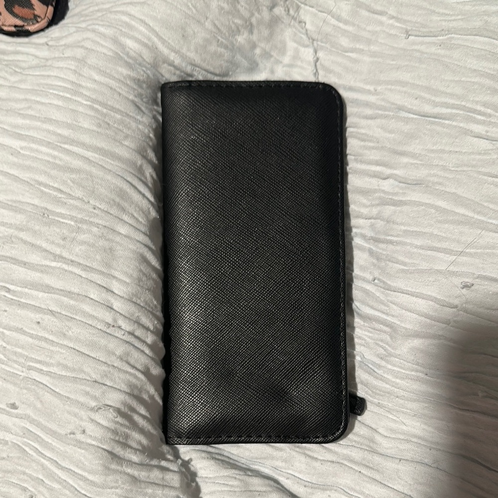 Chic Black Textured Wallet
